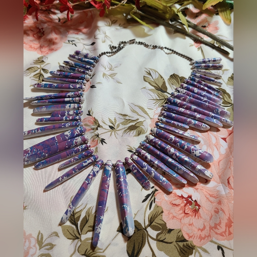Stunning Ladies Necklace for sale Rare Vintage purple